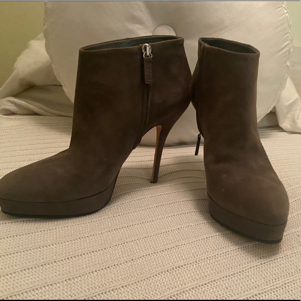 Gucci Ankle Heels